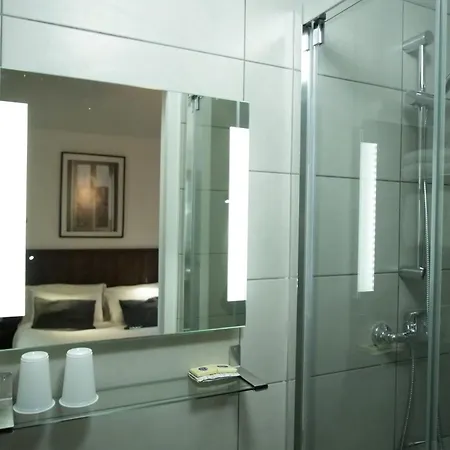 Du Marche * Paříž